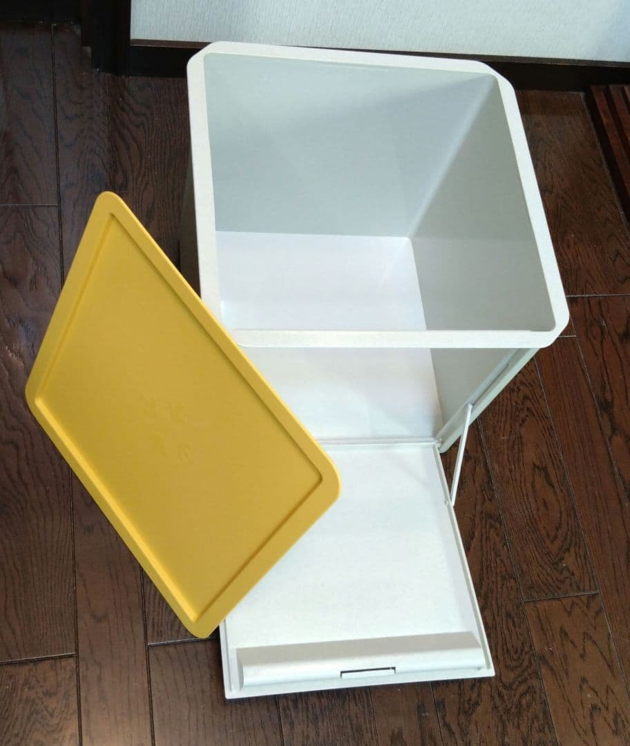 タッパーウェア　 マルチオーガナイザー　ドア付き3段　＋　キャスター付パレット