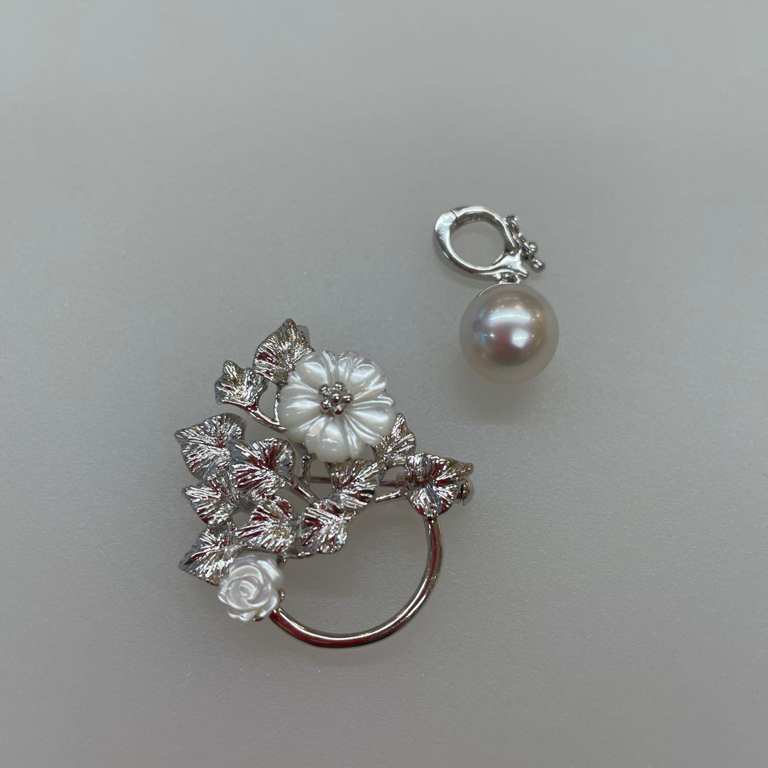 SILVERシルバー　　花と真珠のエレガントブローチ