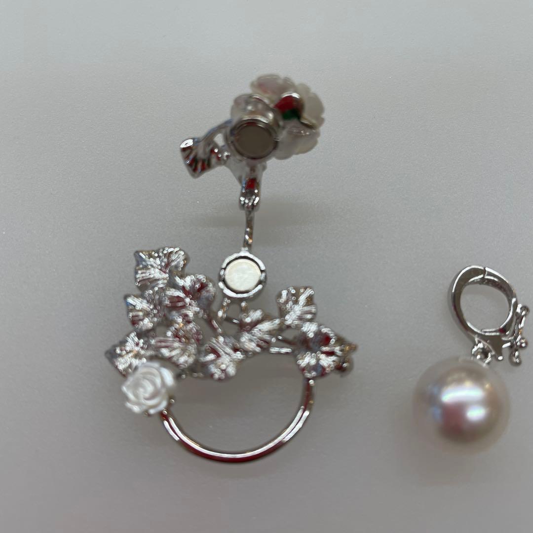 SILVERシルバー　　花と真珠のエレガントブローチ