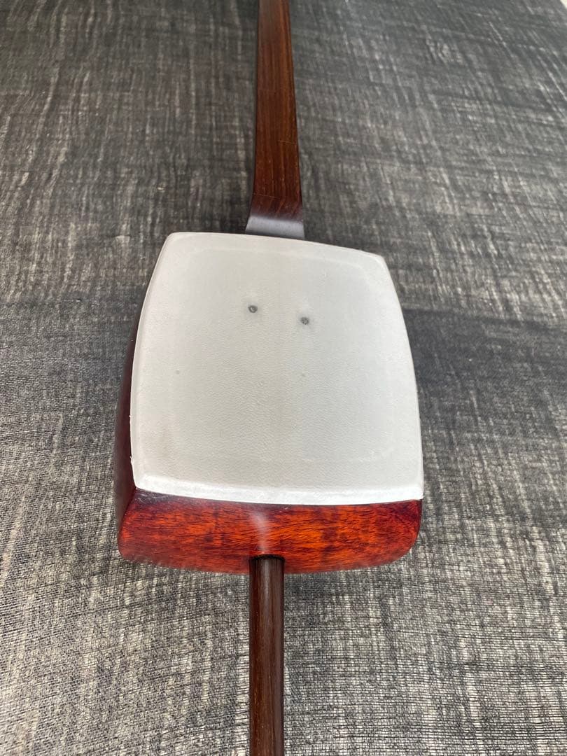 胡弓紫檀三折れ棹，胴花梨材，竹弓，付属品