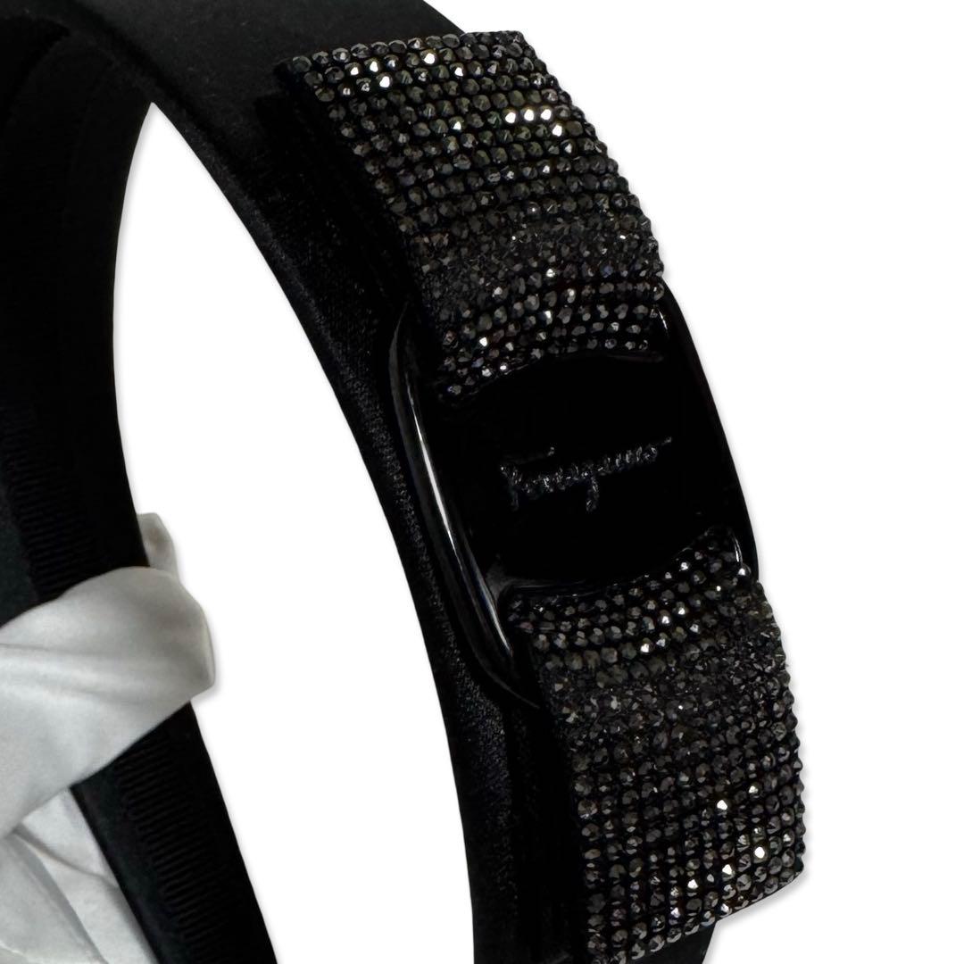 【美品】フェラガモ ヴァラリボン サテン ブラック スパンコール カチューシャ