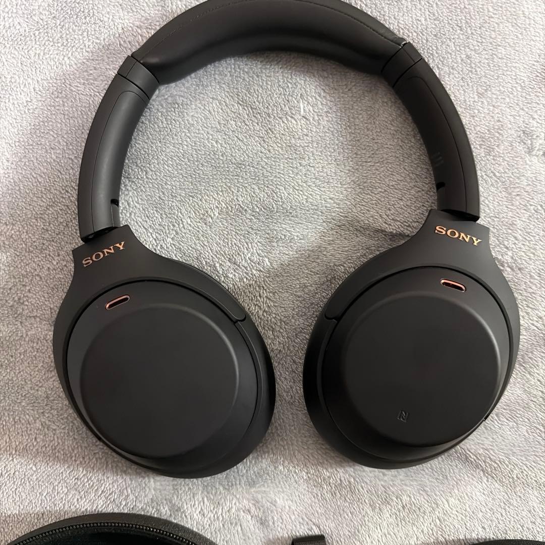 SONY wh 1000xm4 ヘッドホン　ケース付き