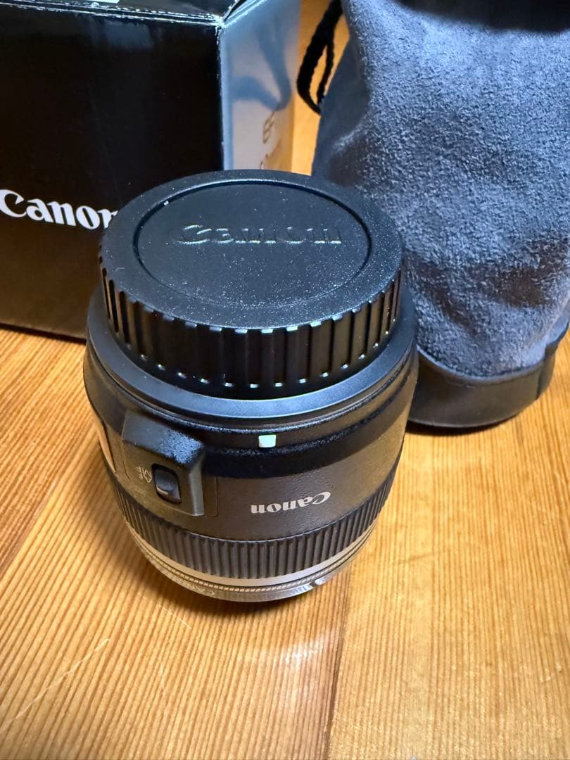 Canon EFS 60mm f/2.8 Macro USM 本体
