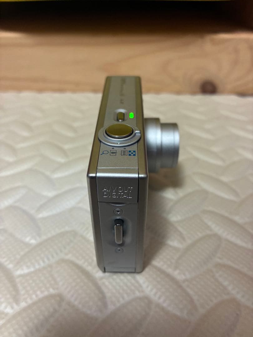 ち*ず様 canon&キャノン　ixy10 デジタルカメラ