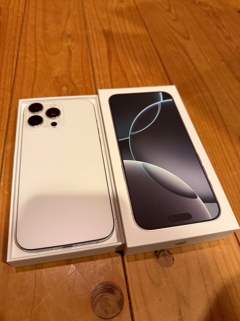【超美品】iPhone 16 Pro Max 1TB ホワイト