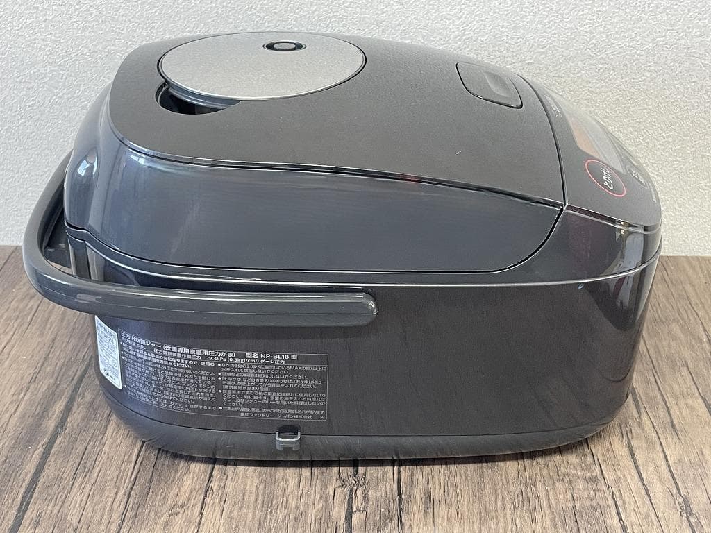 象印　圧力IH炊飯ジャー　NP-BL18　ブラック　2023年製
