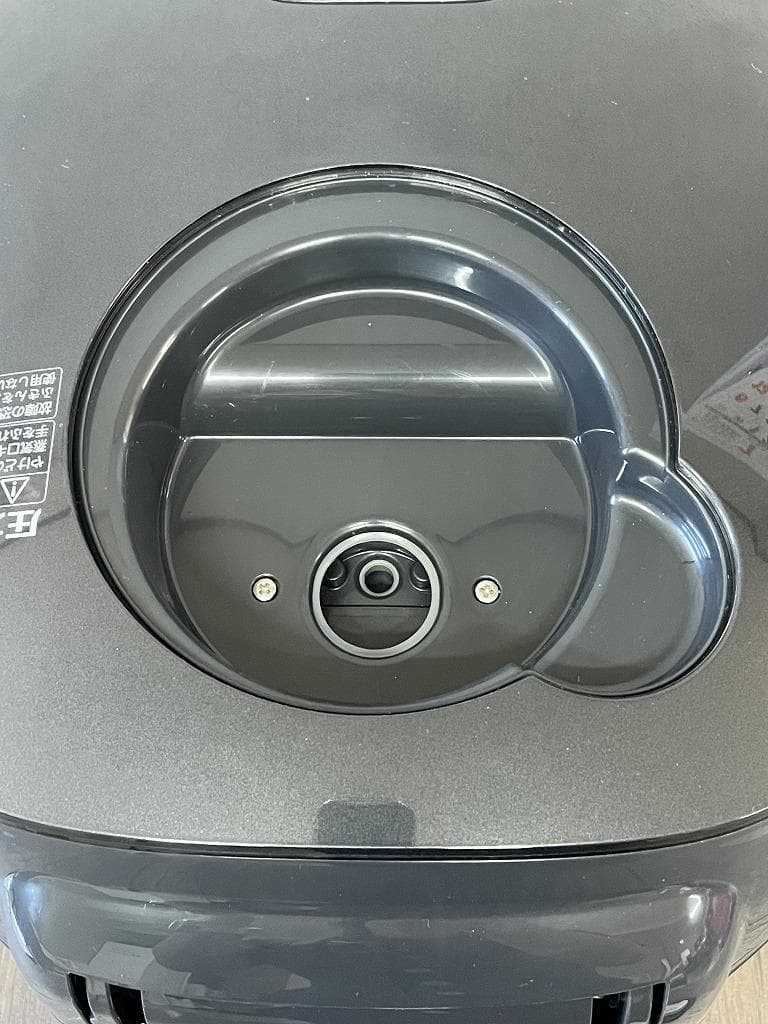 象印　圧力IH炊飯ジャー　NP-BL18　ブラック　2023年製