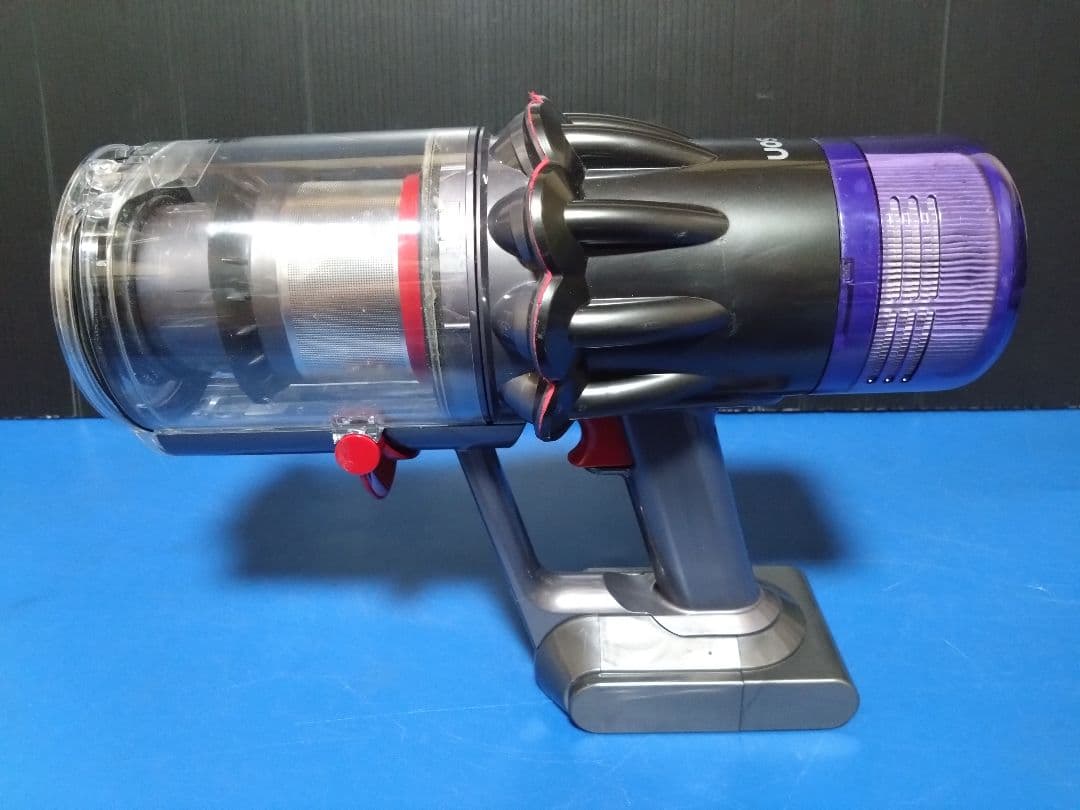 人気機種！状態良好！dyson‼️デジタルスリムフィラフィ SV18②