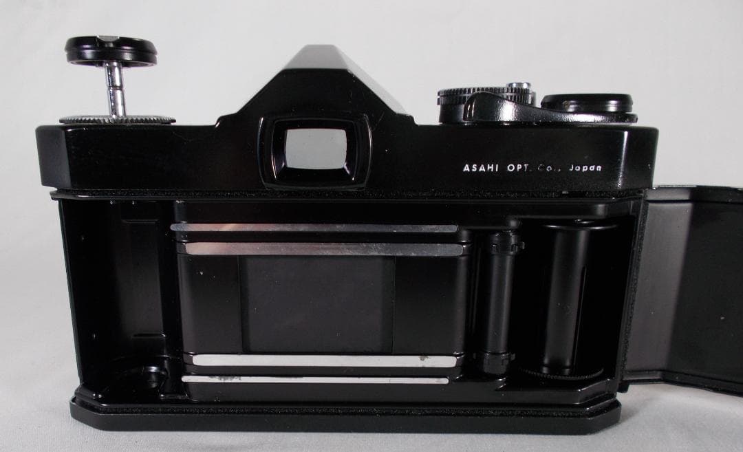 フィルムカメラ 整備済 完動品　Pentax SP　+ f/3.5　L184