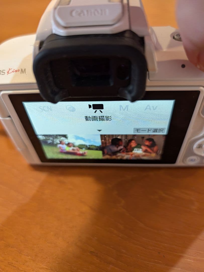 レンズ3本付！【Canon】 EOS Kiss M ホワイト