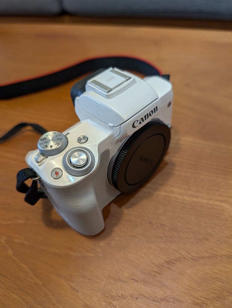 レンズ3本付！【Canon】 EOS Kiss M ホワイト