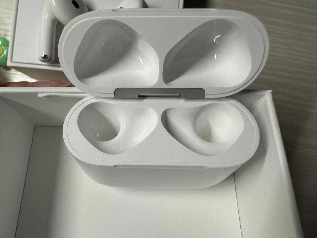airpods ４ANC搭載　25年6月購入　動作確認・リセット・掃除消毒済み