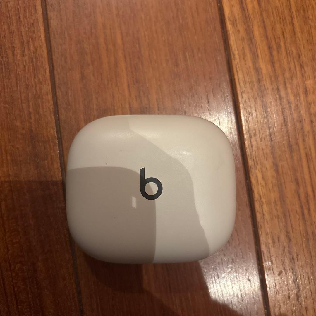 Powerbeats Pro 2 、イヤーピース、ケース