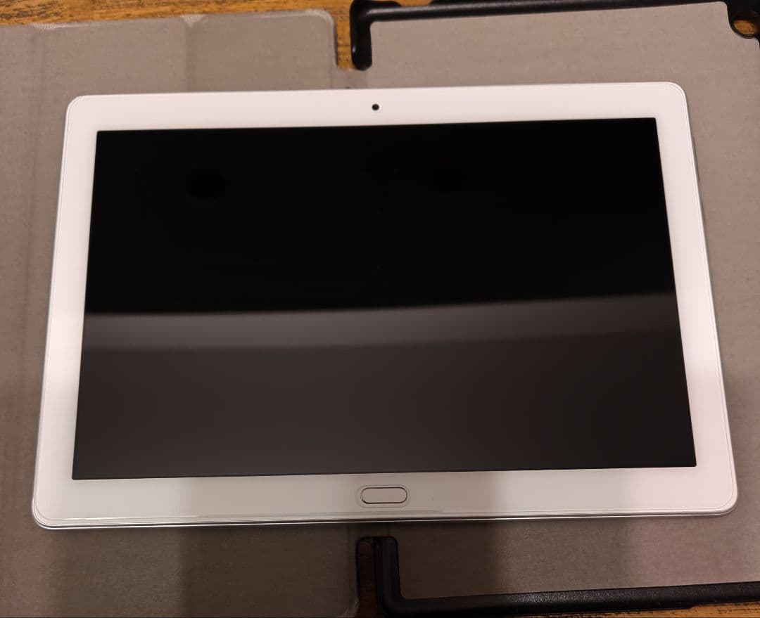 HUAWEI docomo dtab d-01K シルバー タブレット本体