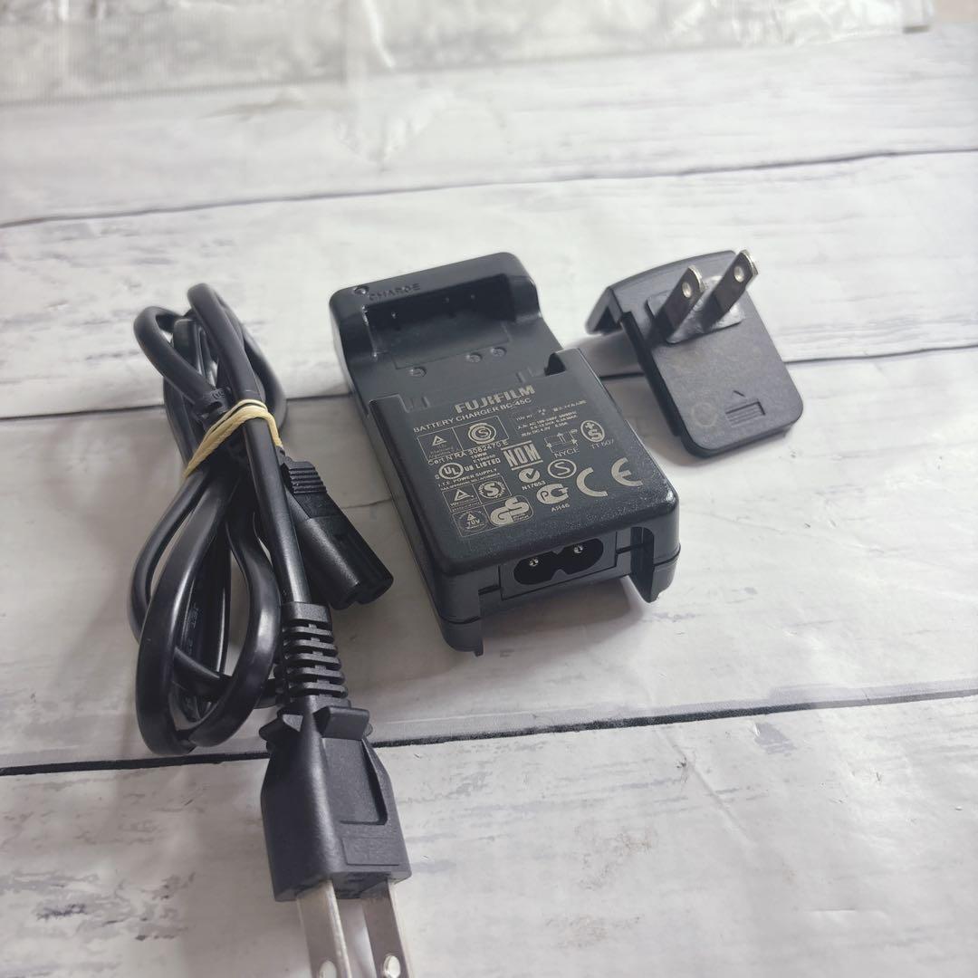 【希少】FUJIFILM FINEPIX Z900EXR 人気ピンク