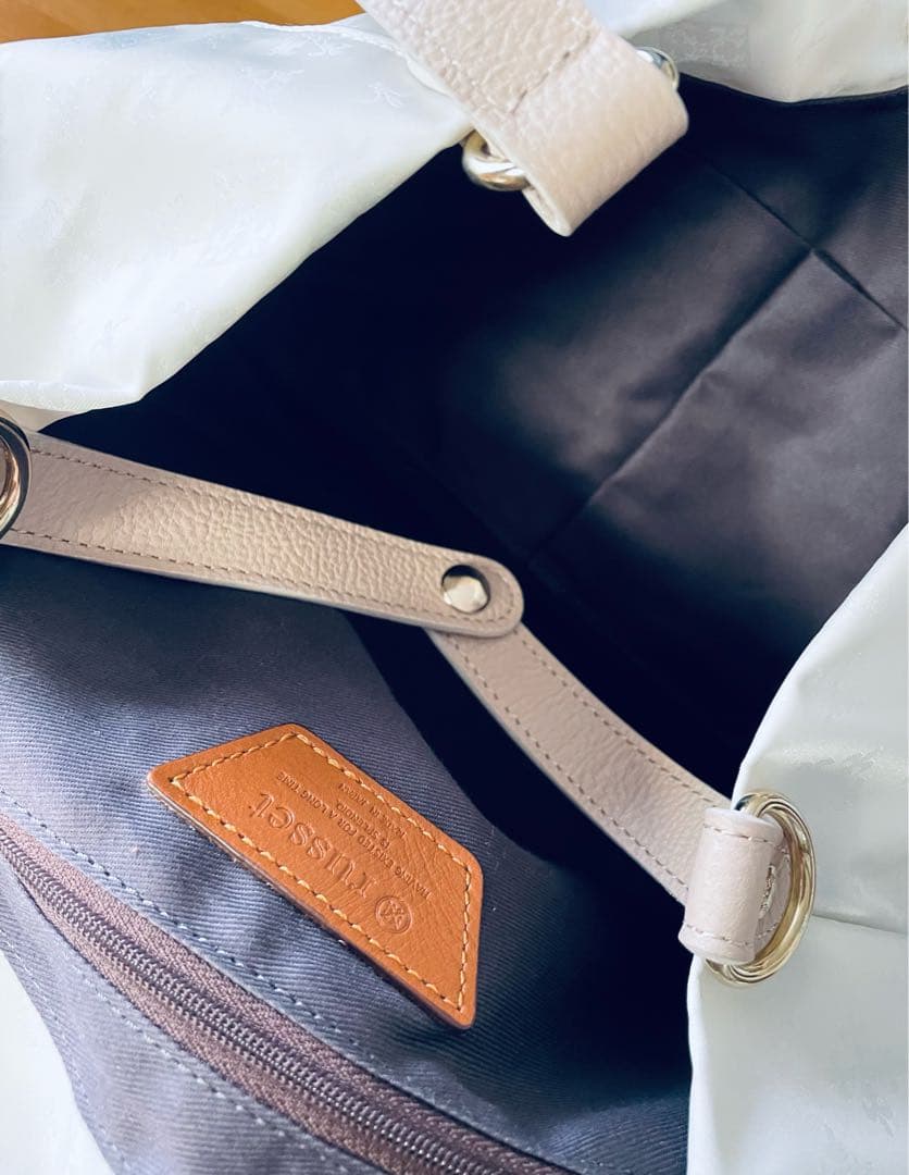 ⭐️russet ラシット　オフホワイト　未使用　高級感満載⭐️斜め掛けバック付き