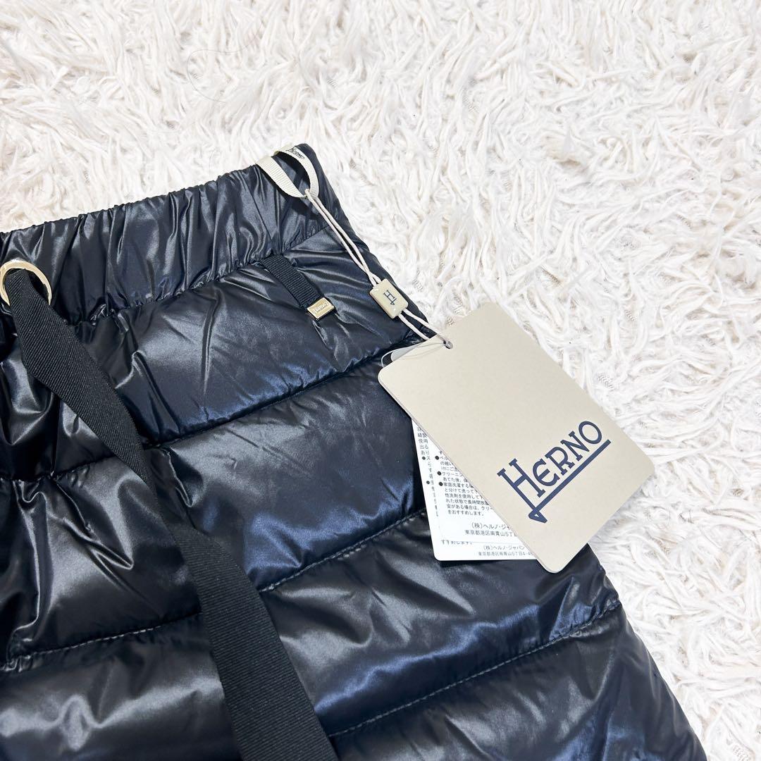 未使用✨HERNO ナイロンミニスカート 40 ネイビー ダウンスカート