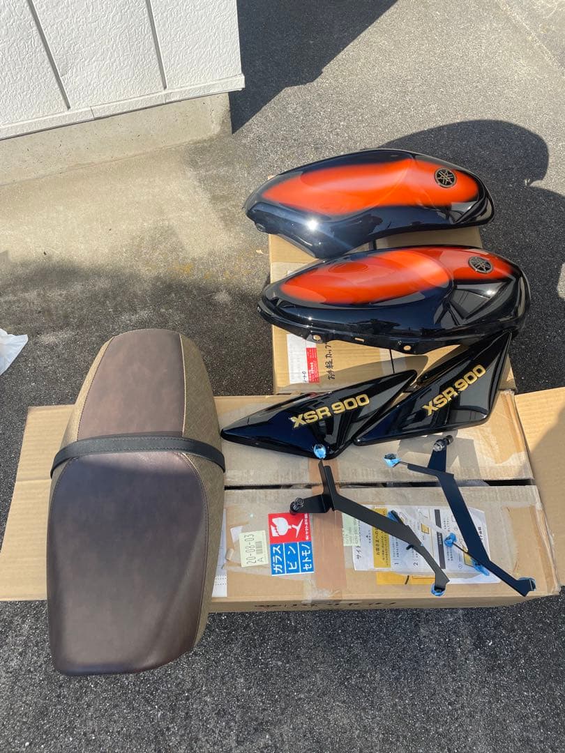 ヤマハ XSR900 ワイズギア クラフトビルド外装セット（シート付き）