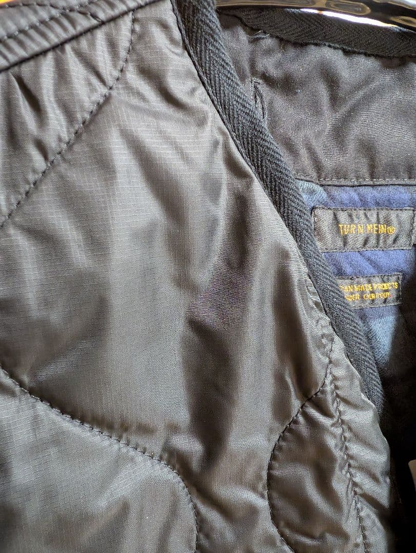 TURN ME ON® キルティングベストブラックL