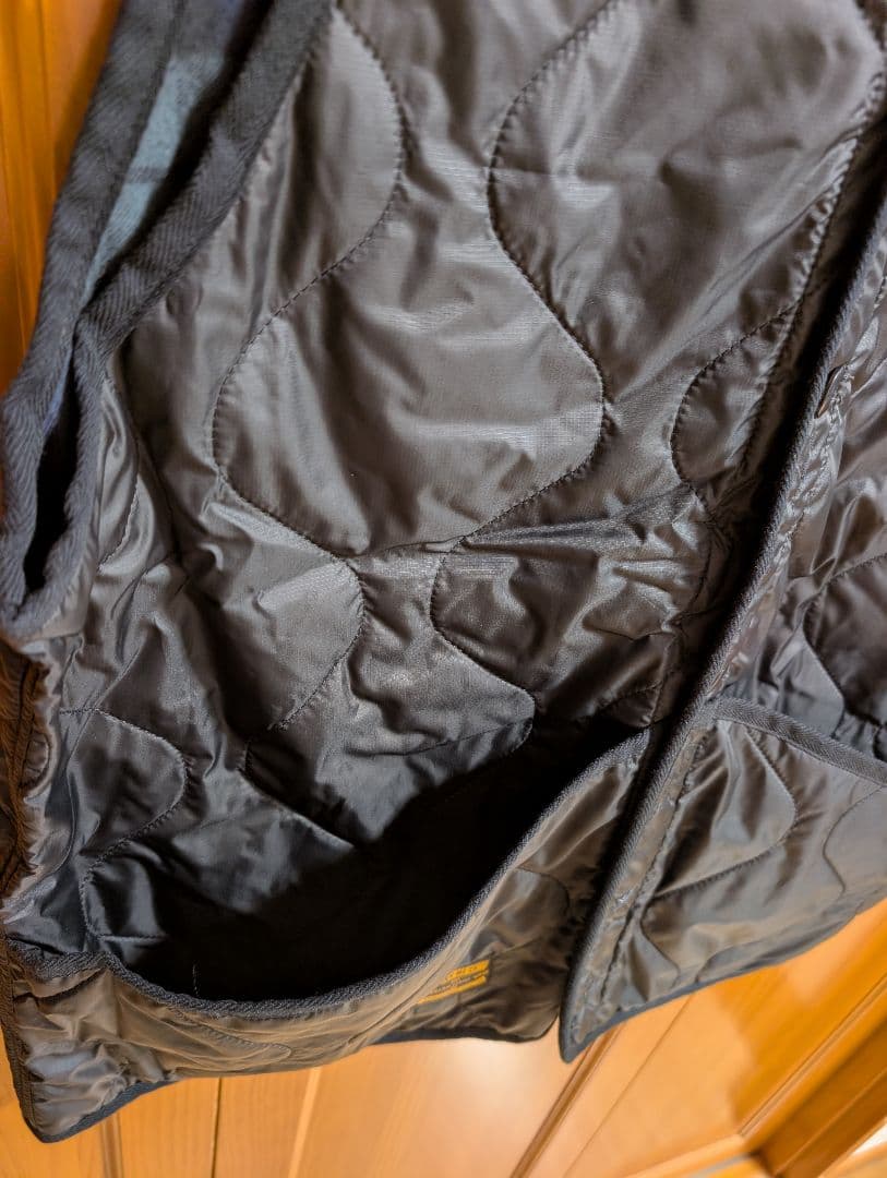 TURN ME ON® キルティングベストブラックL