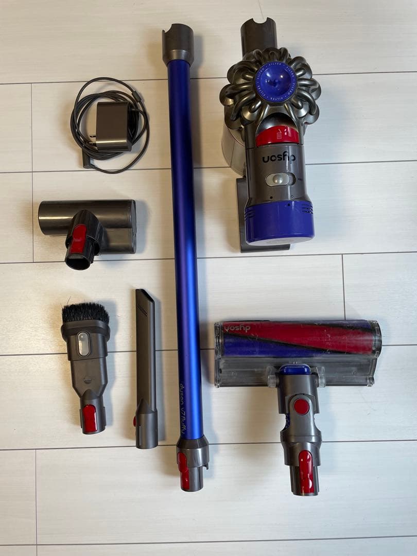 ダイソンV7 掃除機　スティッククリーナー