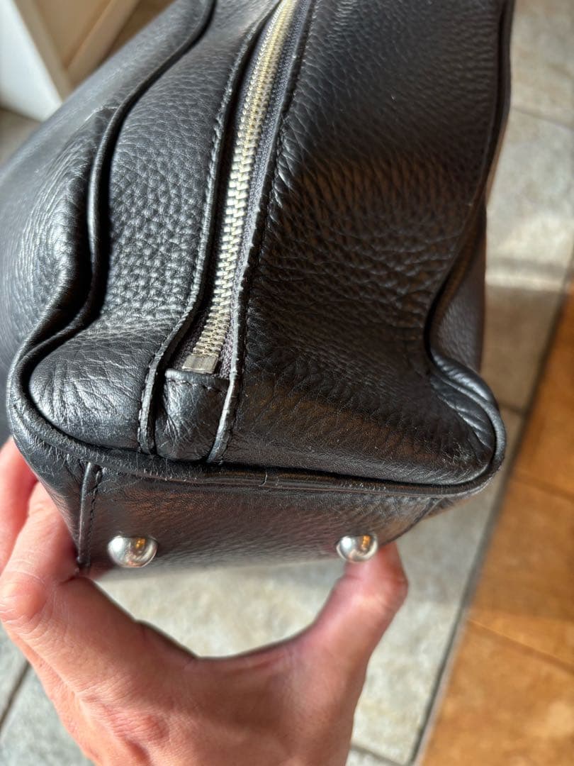 ペッレモルビダビジネスバック