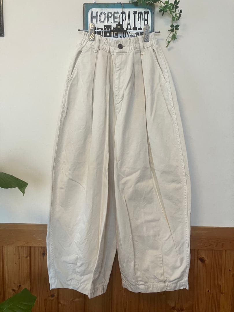 ハーべスティ サーカスパンツ アイボリー size1