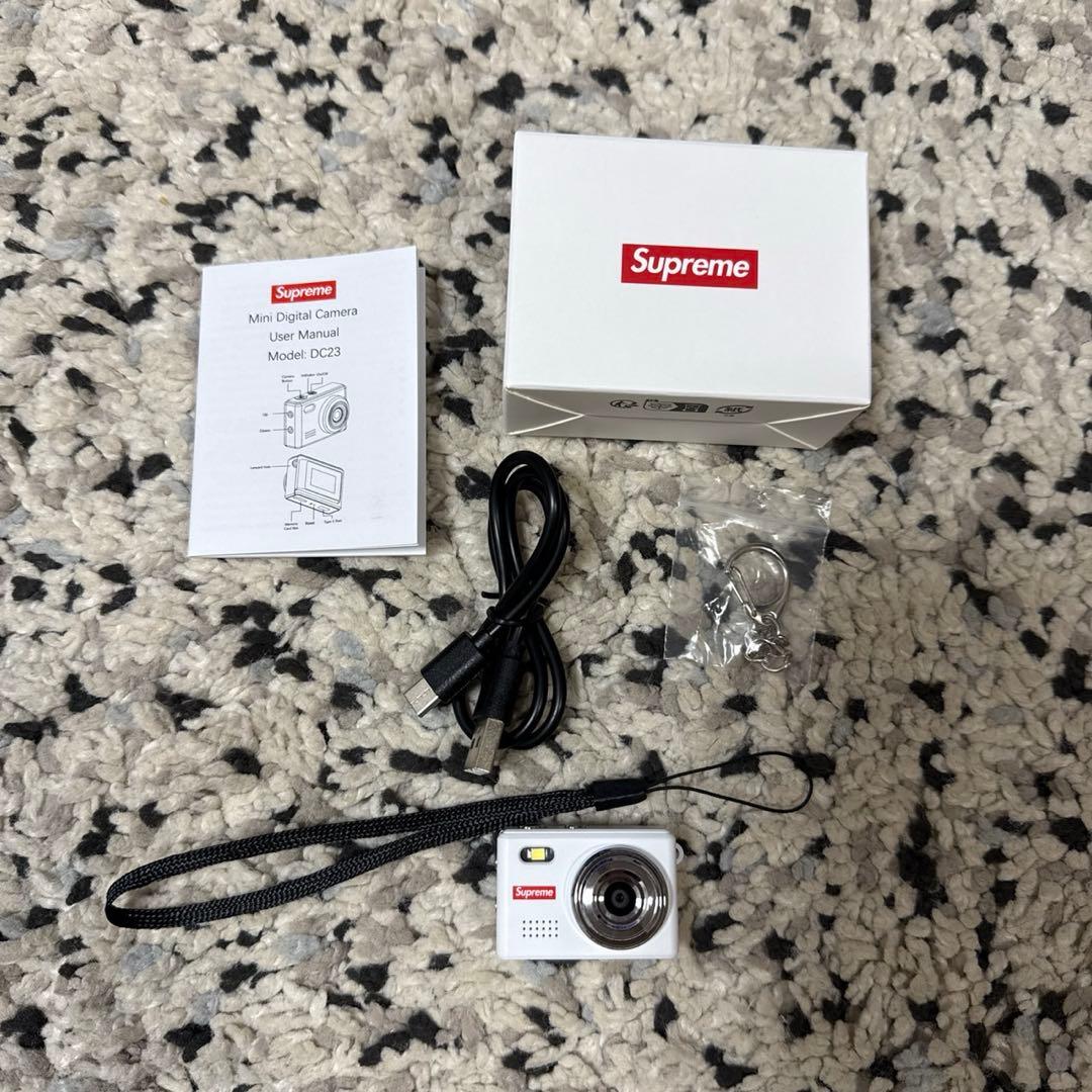 小物 Supreme Digital Camera Keychain \"White\"