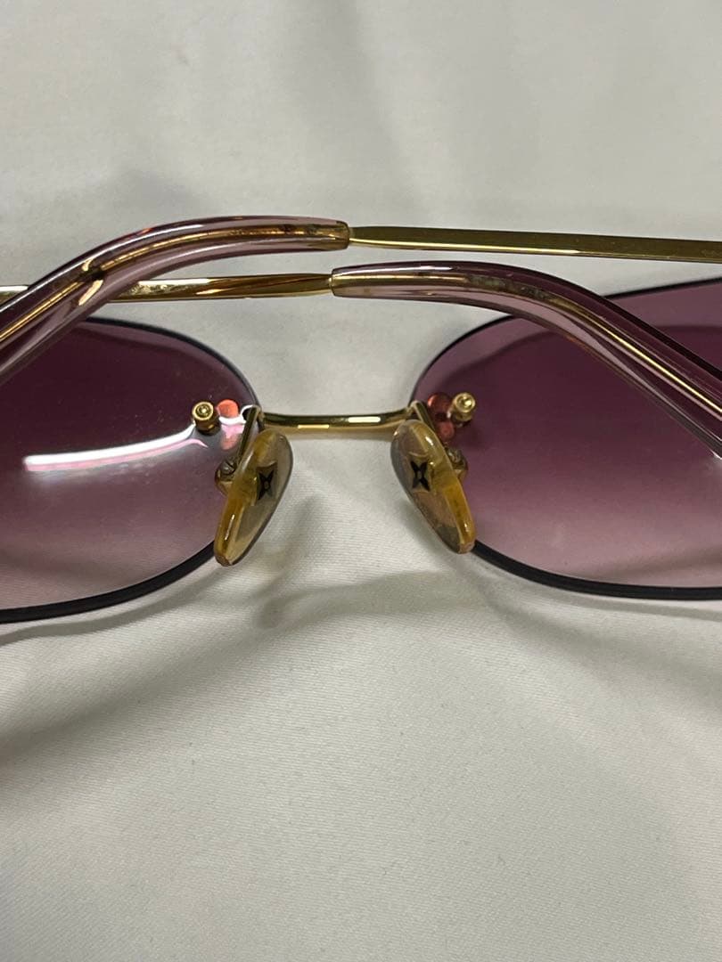 ルイ・ヴィトン デスマヨ レクタングル サングラス