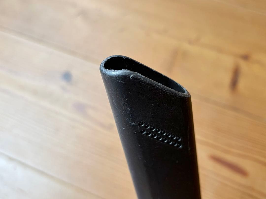 ダイソン SV12 充電式コードレスクリーナー 限定カラー