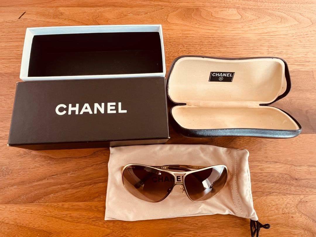 CHANEL ブラウン サングラス ケース付き