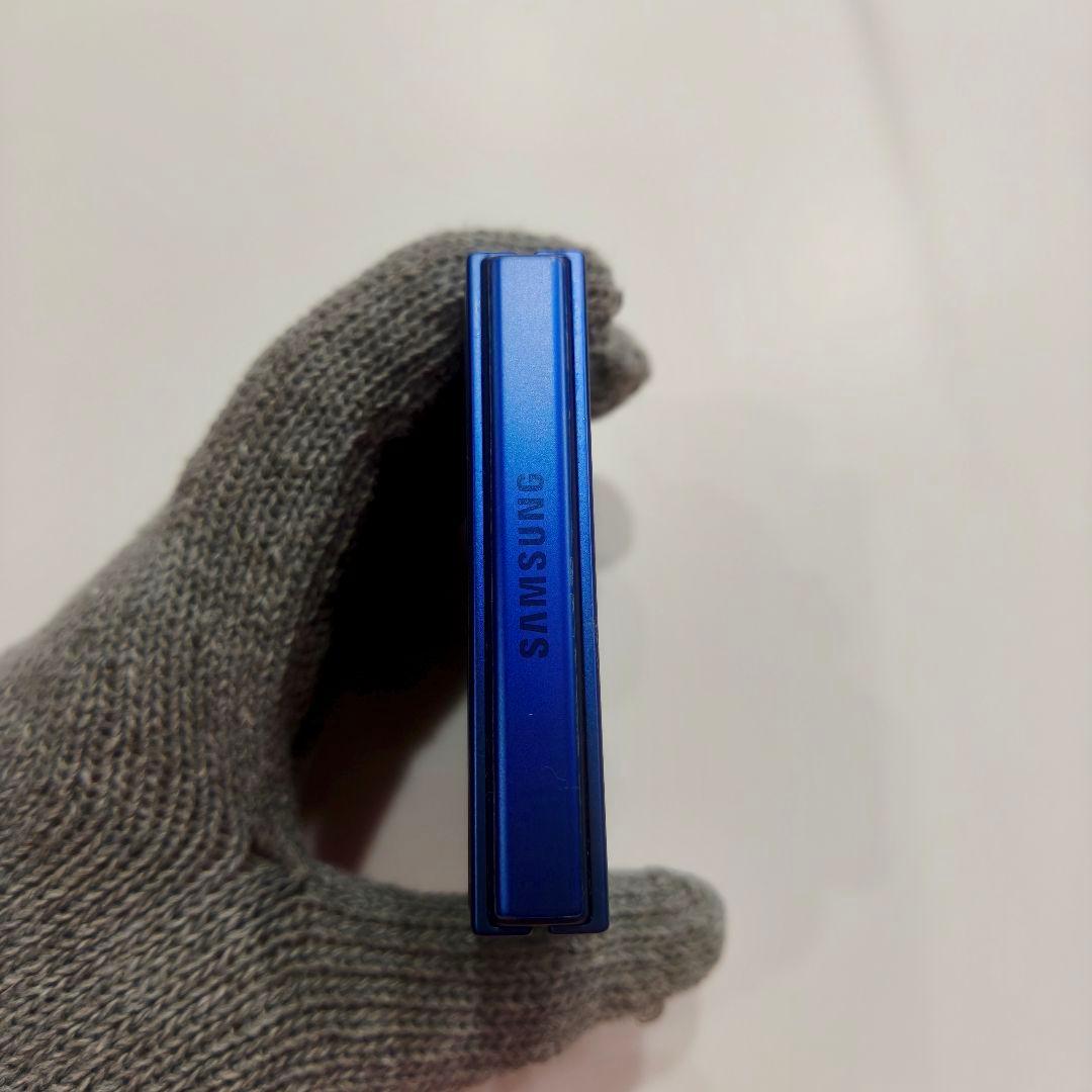 【値段交渉可能】Galaxy Z Flip 7 ブルシャドウ 512GB 韓国版