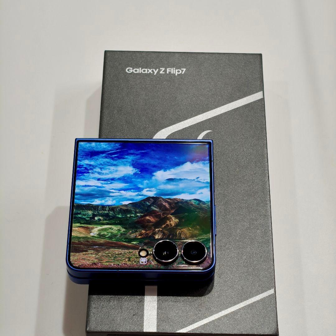 【値段交渉可能】Galaxy Z Flip 7 ブルシャドウ 512GB 韓国版