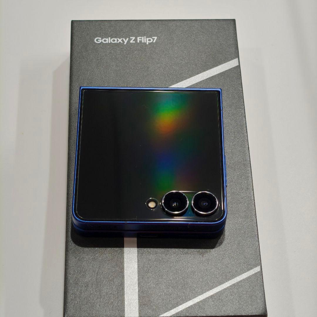 【値段交渉可能】Galaxy Z Flip 7 ブルシャドウ 512GB 韓国版