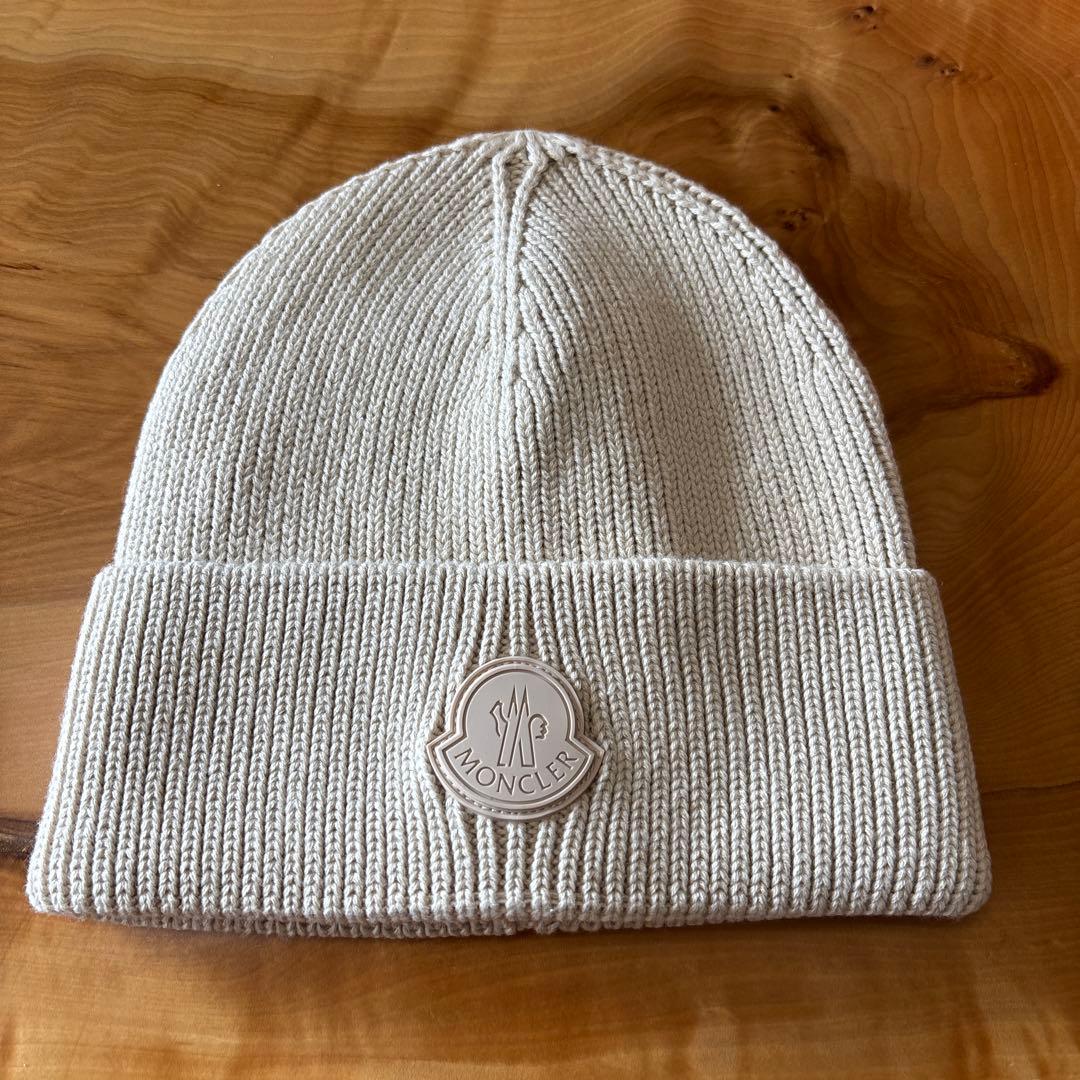 ホワイト ニット帽