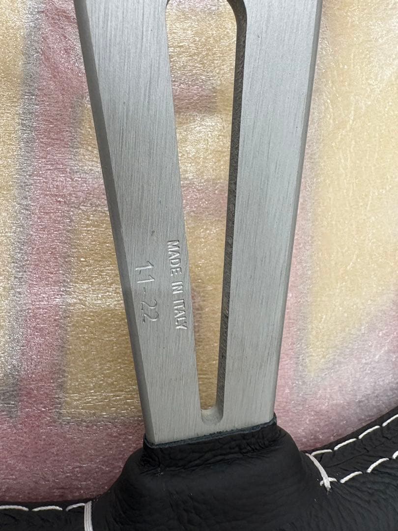 MOMO（モモ）正規品 ステアリング RETRO(レトロ) 36φ(360mm)