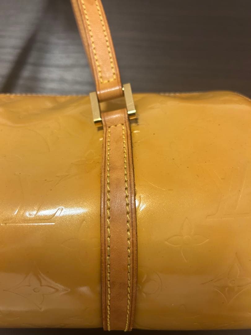 Louis Vuitton モノグラム　ヴェルニ　ベッドフォード　イエロー