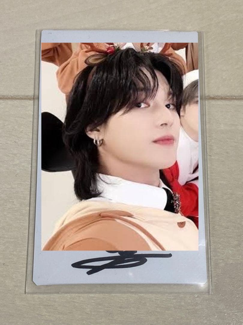 ATEEZ ウヨン 6 直筆サイン入り ポラロイド ポラ チェキ
