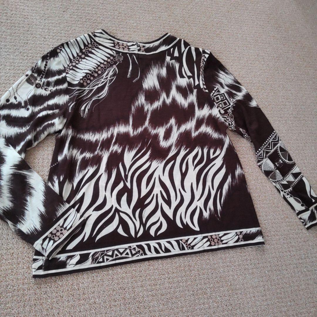 ♥️年末セール♥️ロゴ入りレオナール後ろファスナー付きカットソー