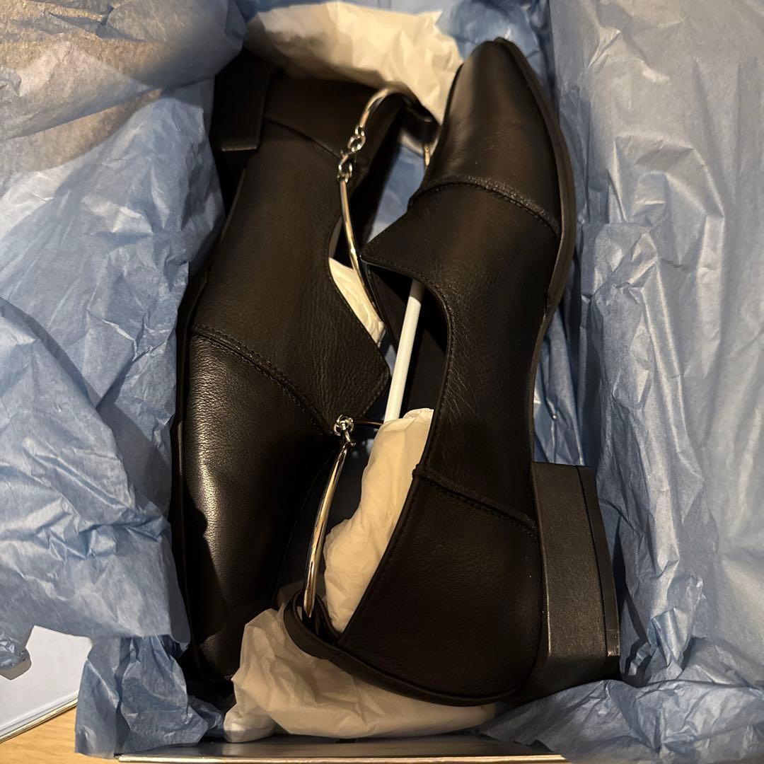 【新品】LE TALON GRISE レザースクエアクロスシームアンクルフラット