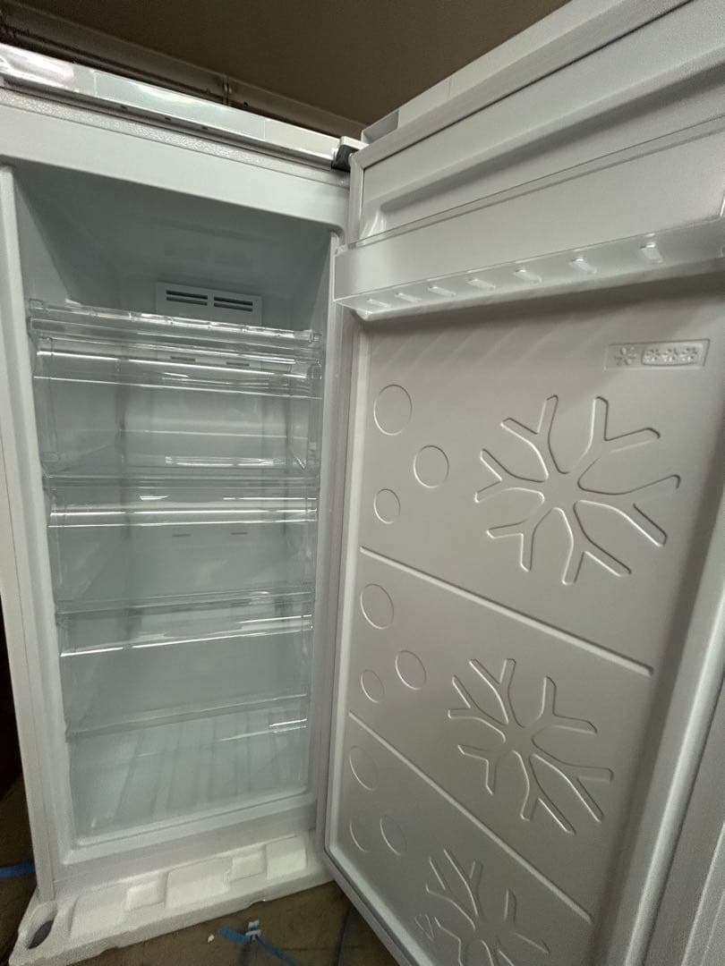 2025年式/未使用冷凍庫/YRT-F12M/121L
