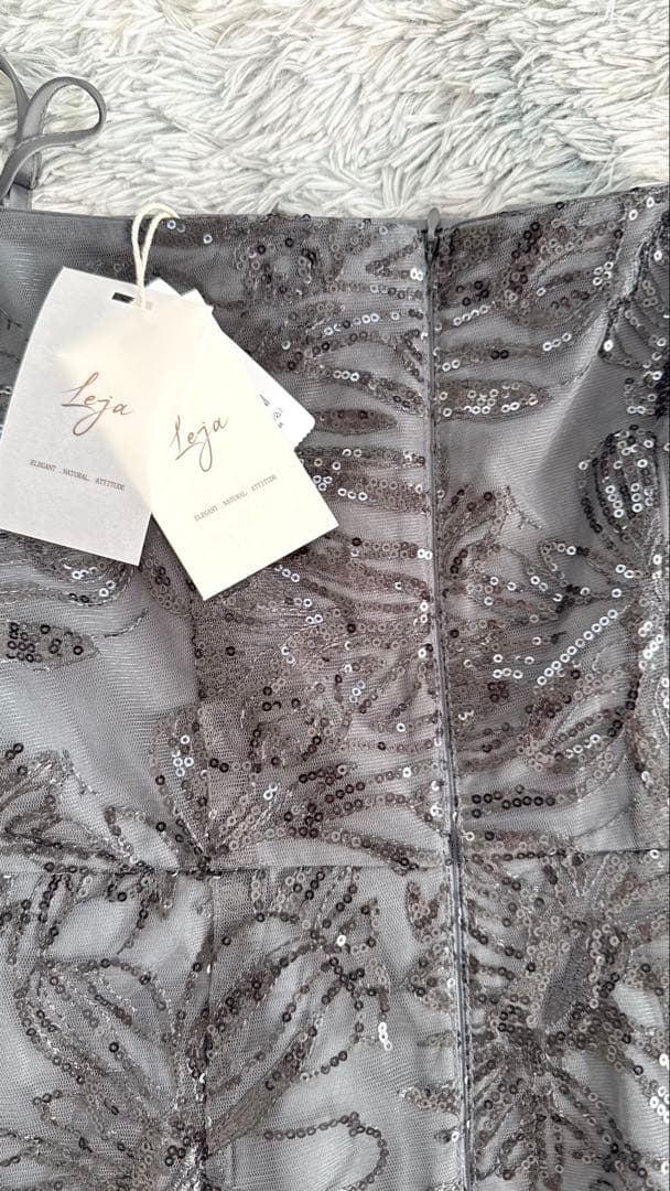 LEJA 新品タグ付　フリルチュールスリーブリボンIラインワンピースドレス