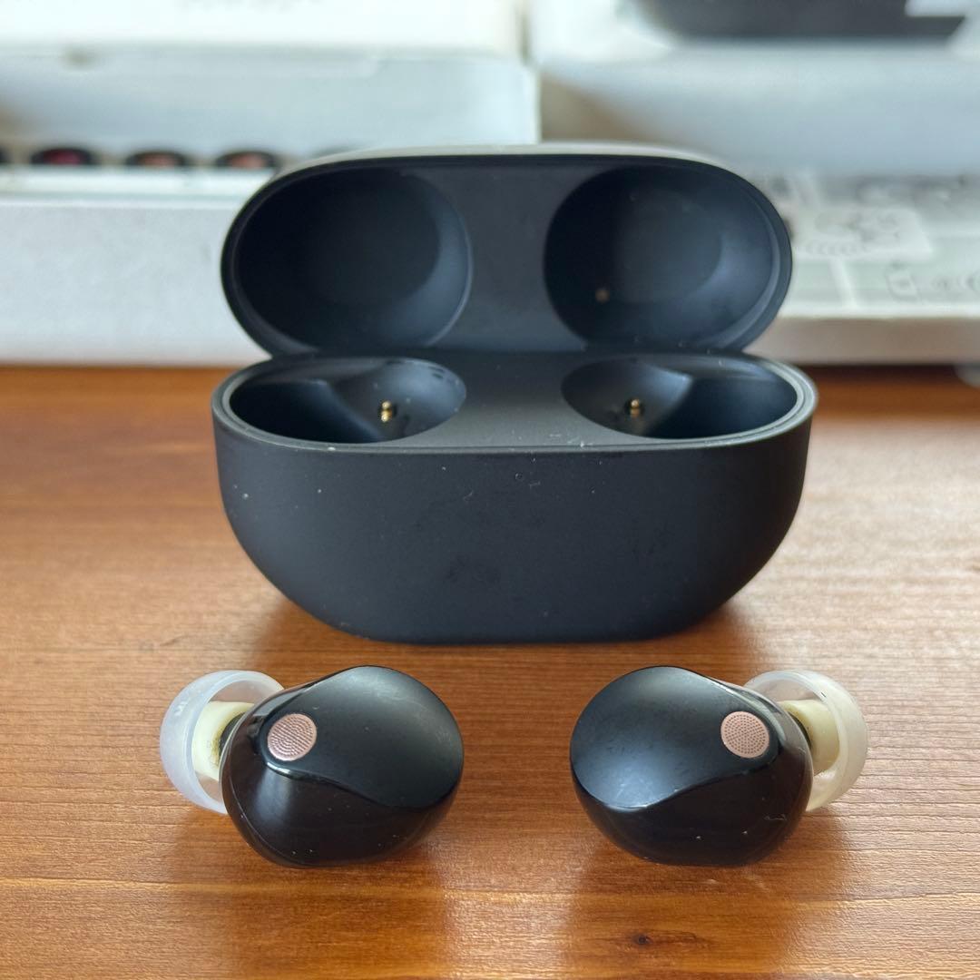 SONY WF-1000XM5 ワイヤレスイヤホン Spigenケース付