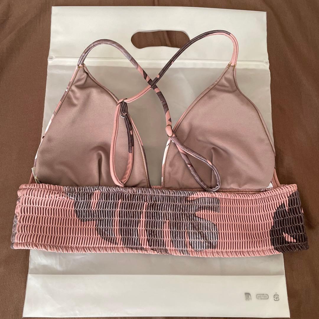 水着・ラッシュガード meg