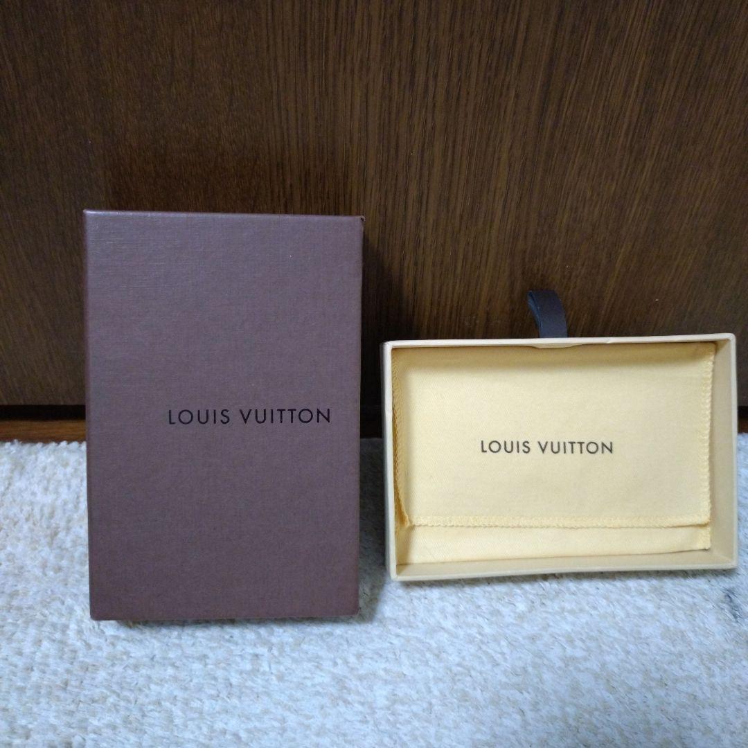 【新型】ルイヴィトン　アンヴェロップカルトドゥヴィジット　エピ　黒　名刺入れ