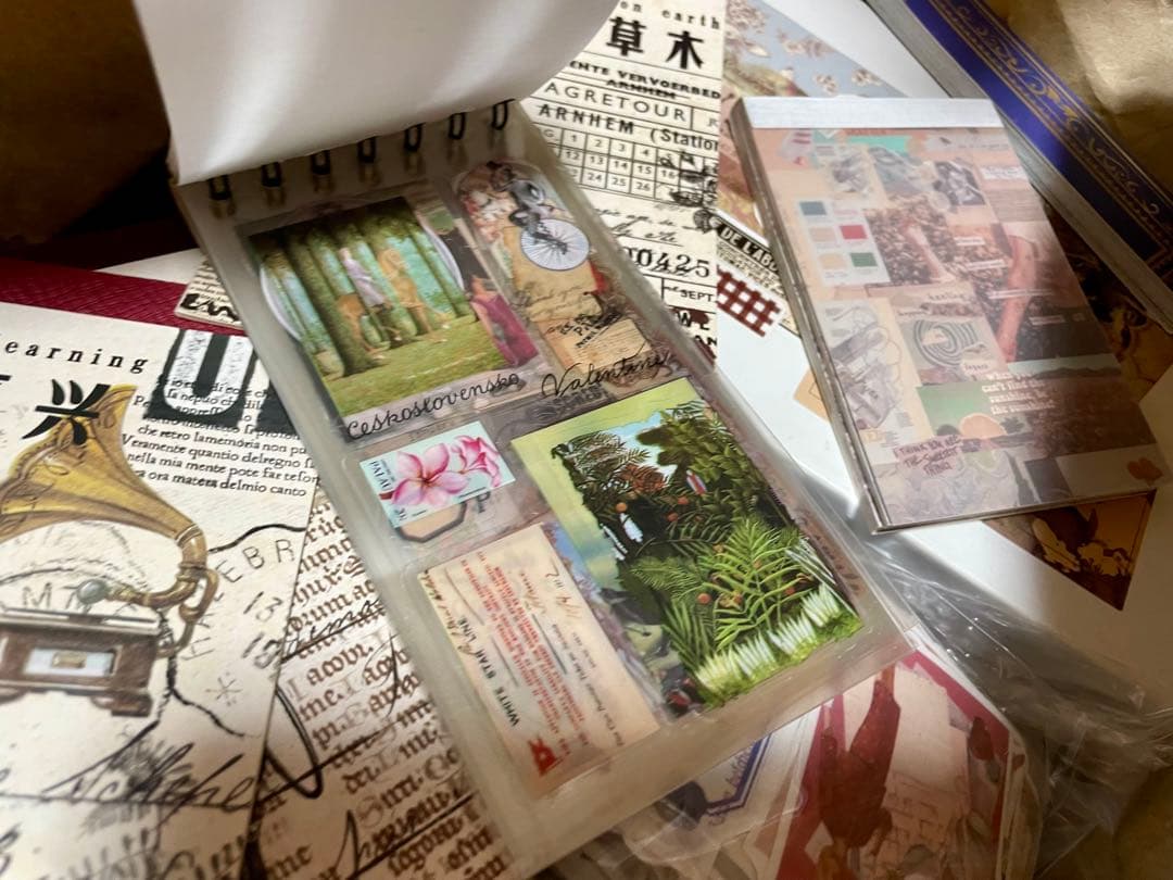 【大量】コラージュ素材 まとめ売り 整理　最後の箱！