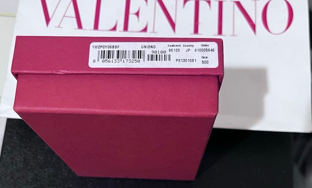 VALENTINO GARAVANI ローマンスタッズ レザーカードケース