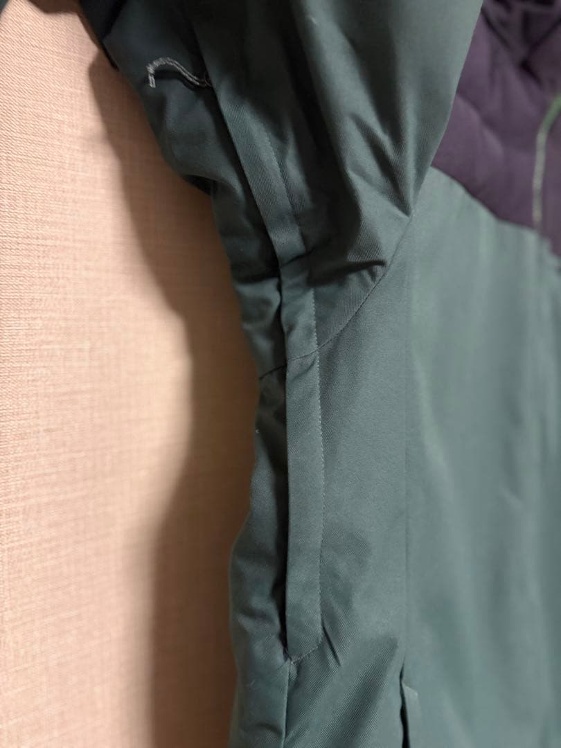 最終Salomon スキーウェアフード付きアウター ダークグリーンM