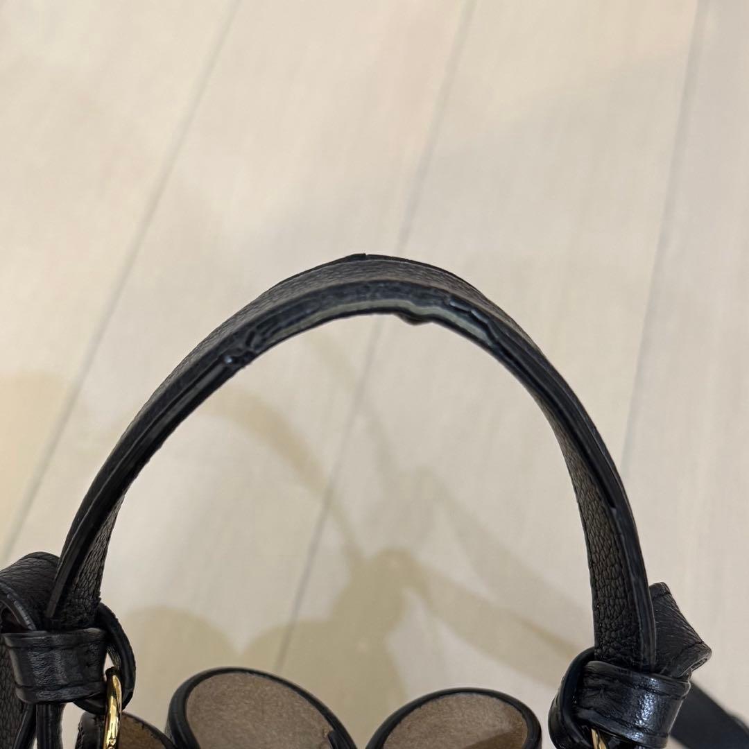 ポレーヌ　Numéro Huit Mini 黒　カヌレ