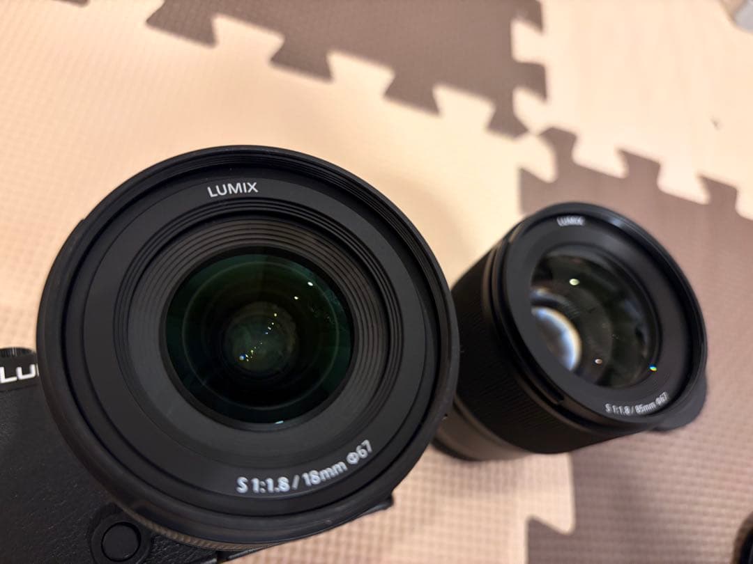 LUMIX S9本体　レンズF1.8の18ミリ　レンズF1.8の85ミリ